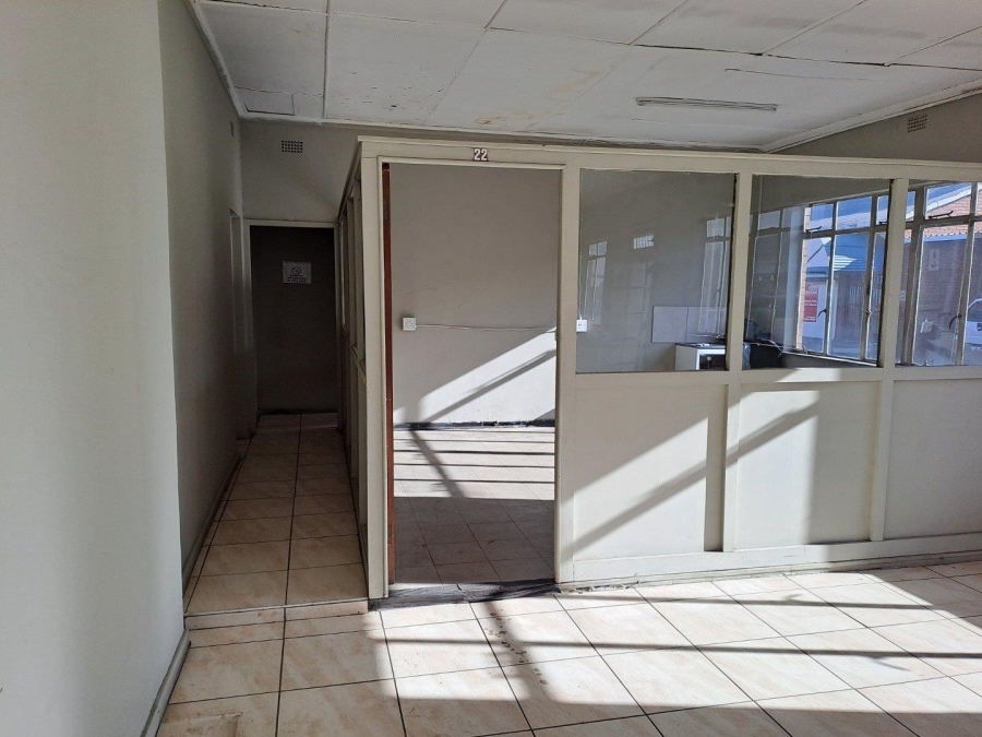 To Let commercial Property for Rent in Peacehaven Industrial Gauteng