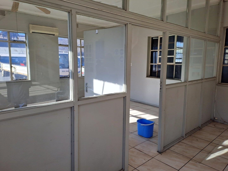 To Let commercial Property for Rent in Peacehaven Industrial Gauteng