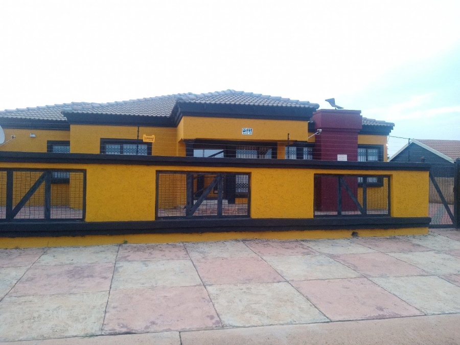 3 Bedroom Property for Sale in Soshanguve HH Gauteng