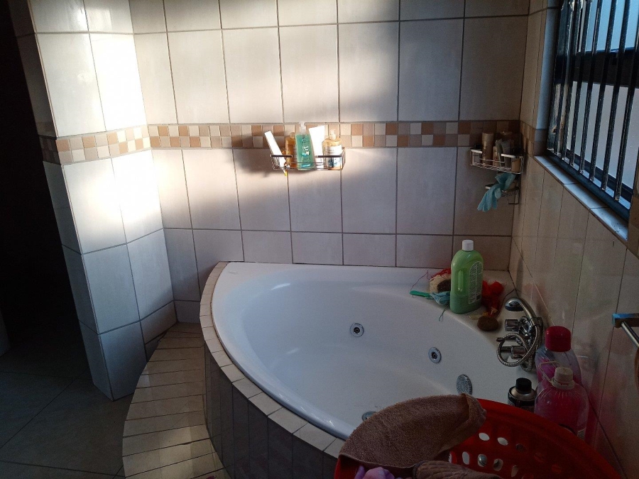 3 Bedroom Property for Sale in Soshanguve HH Gauteng