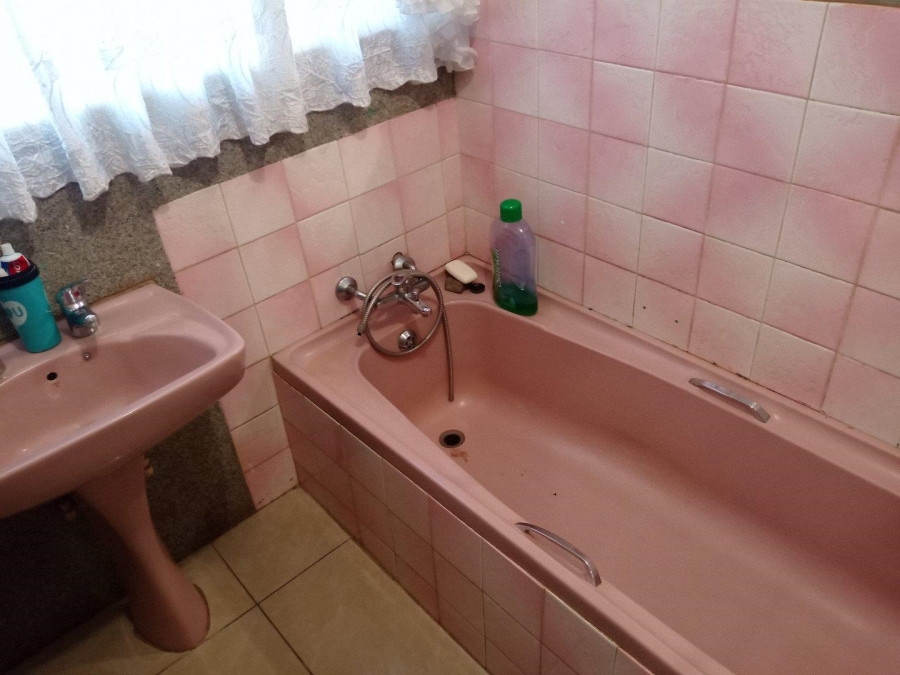 3 Bedroom Property for Sale in Soshanguve HH Gauteng