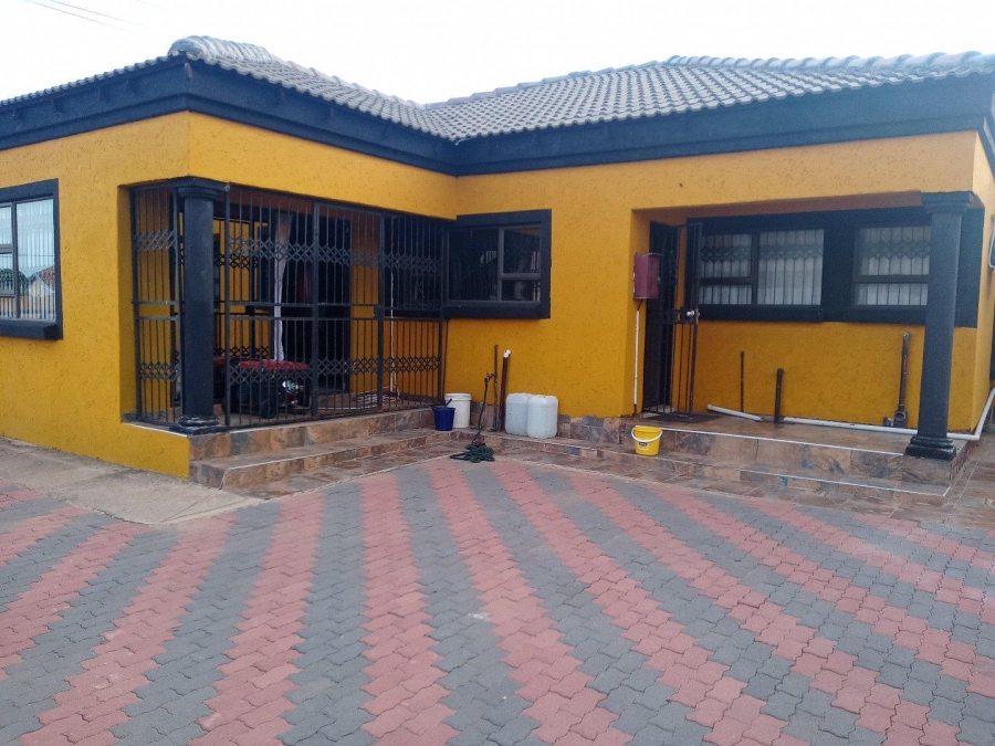 3 Bedroom Property for Sale in Soshanguve HH Gauteng