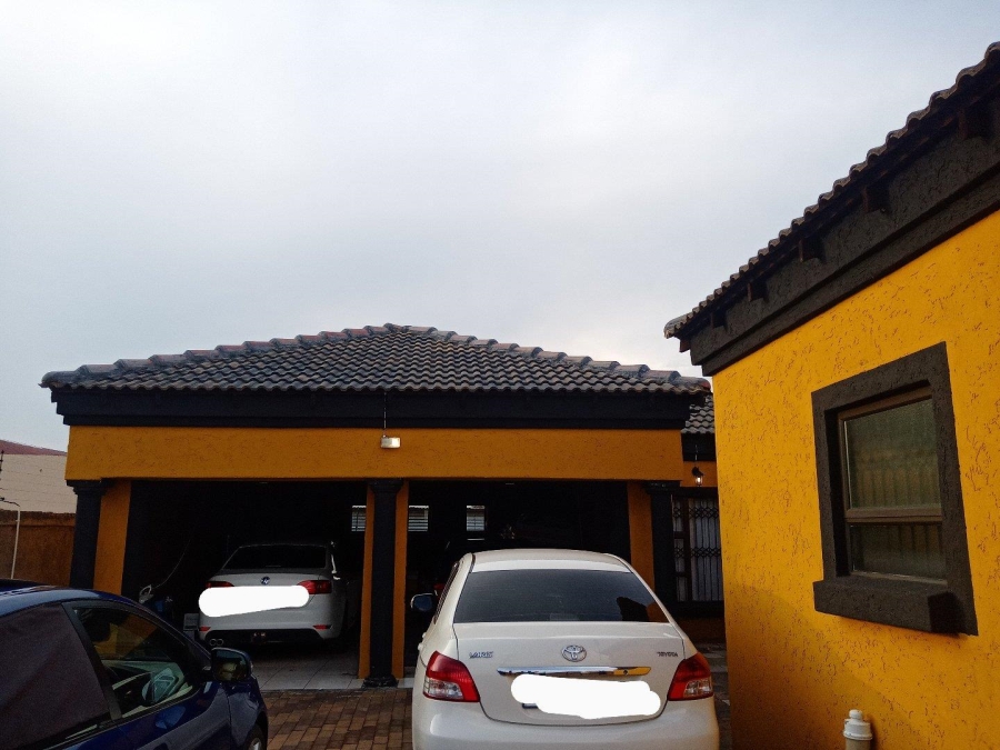 3 Bedroom Property for Sale in Soshanguve HH Gauteng