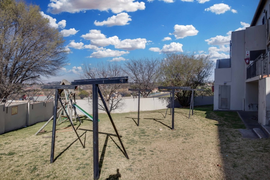 To Let 2 Bedroom Property for Rent in Discovery Gauteng