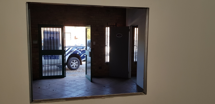 To Let commercial Property for Rent in Hennops Park Industrial Gauteng