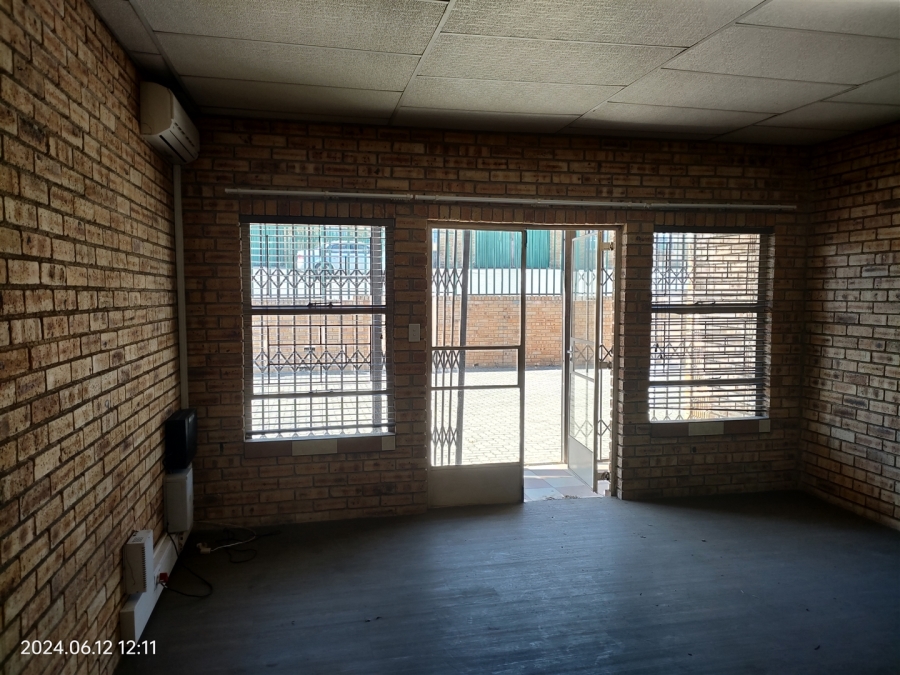 To Let commercial Property for Rent in Lanseria Gauteng
