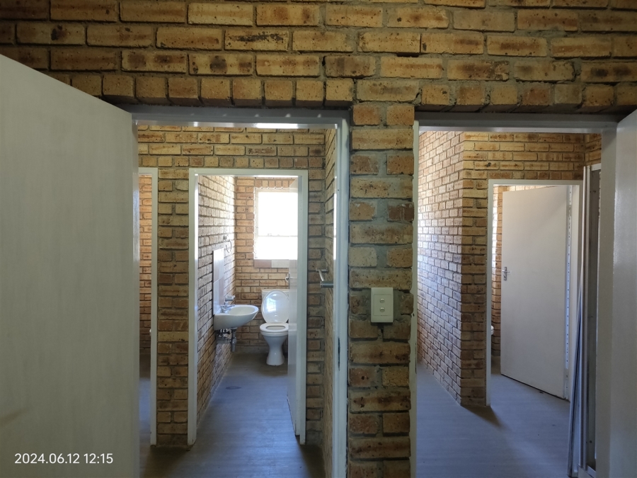 To Let commercial Property for Rent in Lanseria Gauteng
