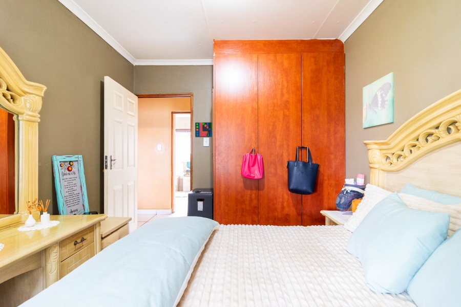 3 Bedroom Property for Sale in Sonneveld Gauteng