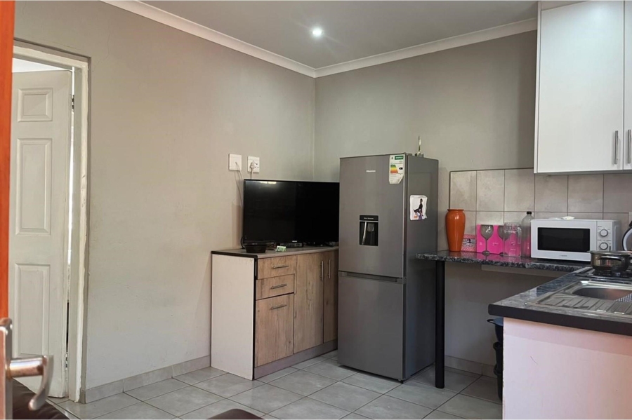 To Let 1 Bedroom Property for Rent in Palime Gauteng