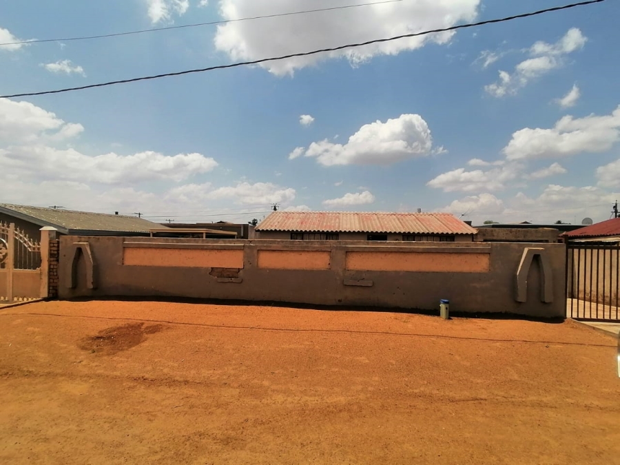 2 Bedroom Property for Sale in Mabopane Unit B Gauteng