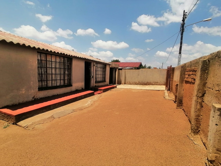 2 Bedroom Property for Sale in Mabopane Unit B Gauteng