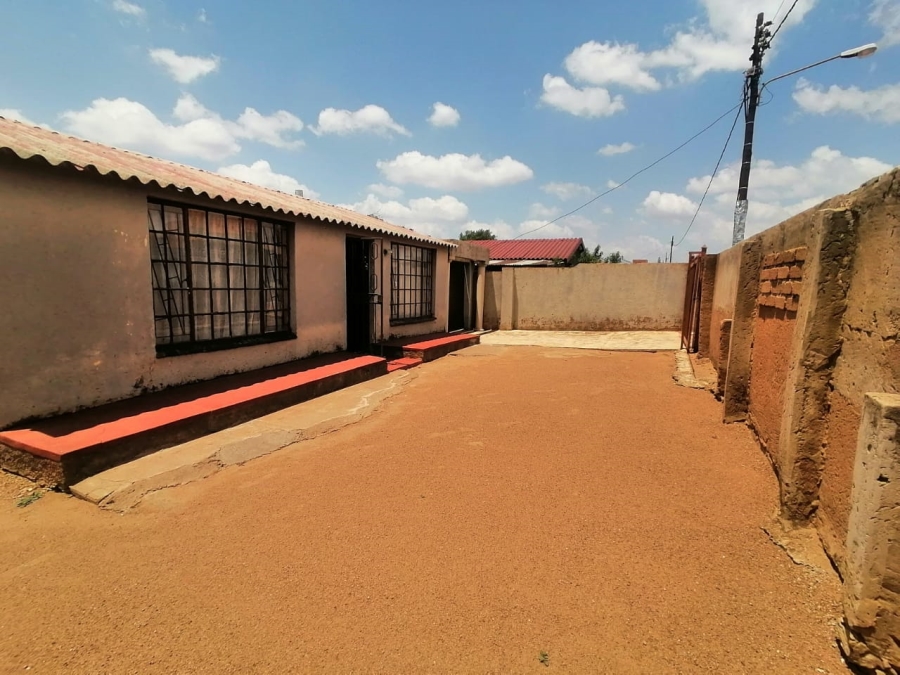 2 Bedroom Property for Sale in Mabopane Unit B Gauteng