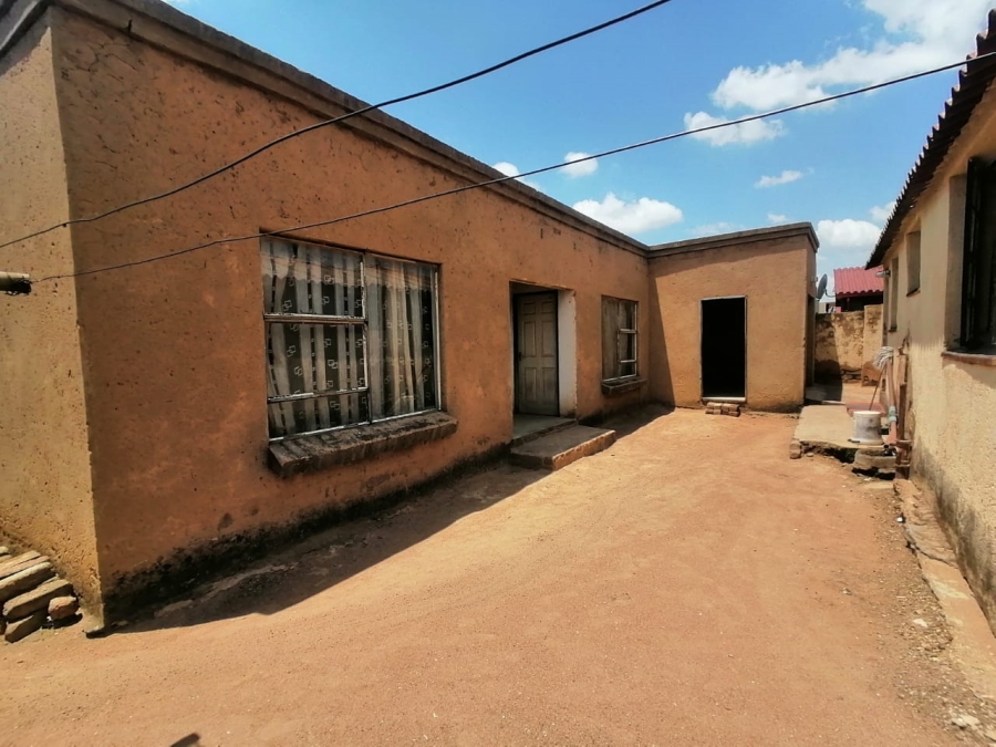 2 Bedroom Property for Sale in Mabopane Unit B Gauteng
