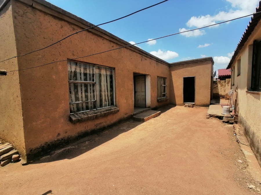 2 Bedroom Property for Sale in Mabopane Unit B Gauteng