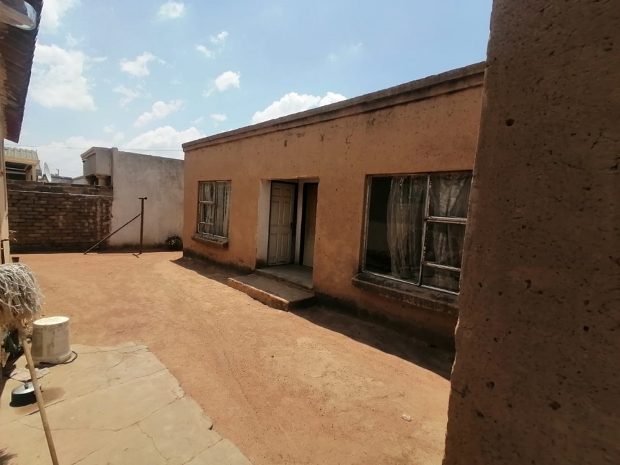 2 Bedroom Property for Sale in Mabopane Unit B Gauteng