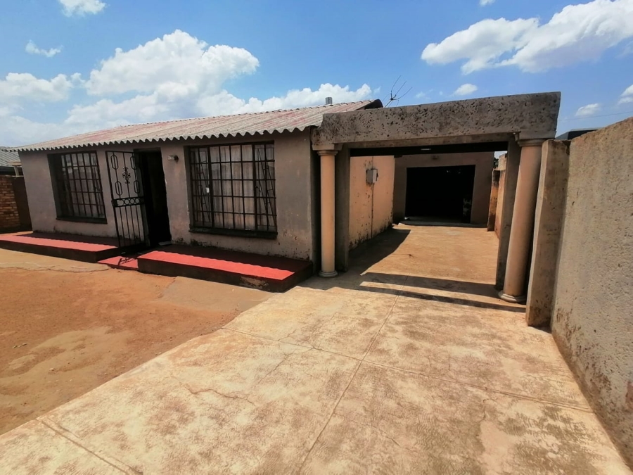 2 Bedroom Property for Sale in Mabopane Unit B Gauteng