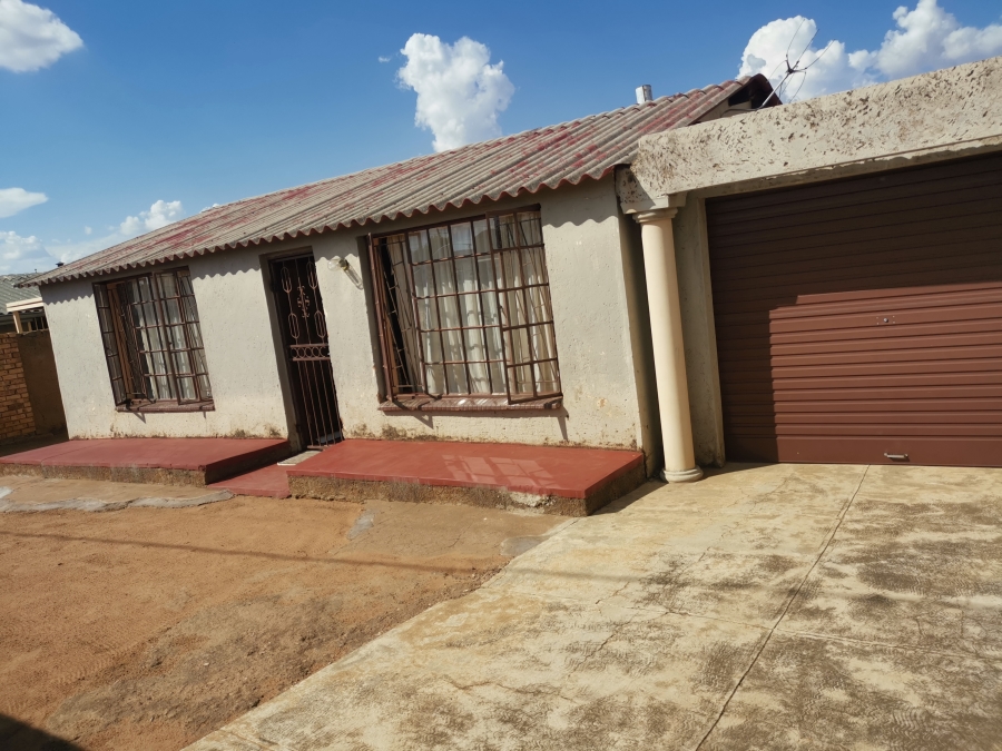 2 Bedroom Property for Sale in Mabopane Unit B Gauteng