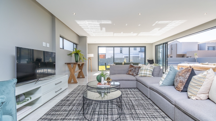 4 Bedroom Property for Sale in Midstream Heights Gauteng