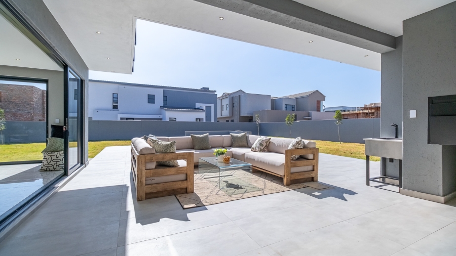 4 Bedroom Property for Sale in Midstream Heights Gauteng
