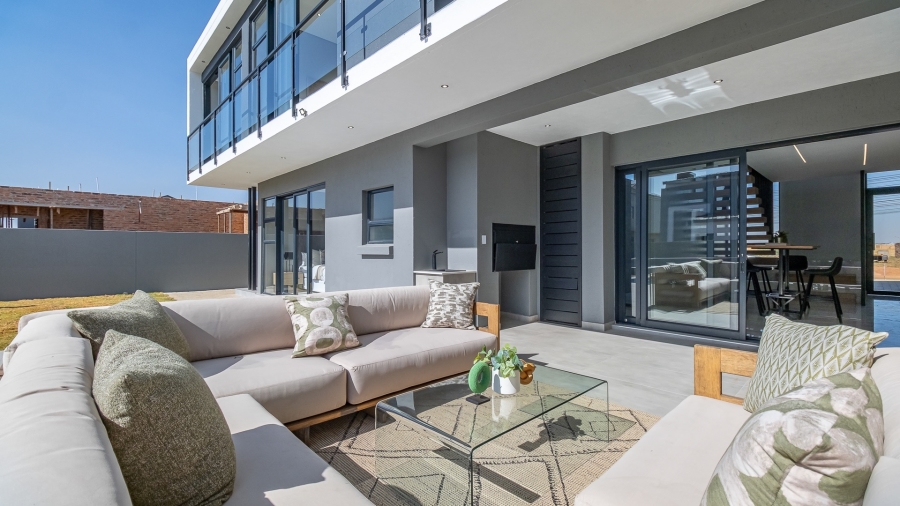 4 Bedroom Property for Sale in Midstream Heights Gauteng