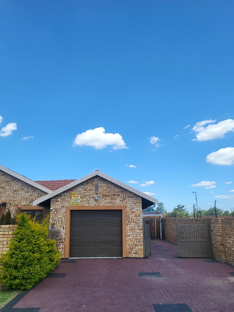3 Bedroom Property for Sale in Sunair Park Gauteng