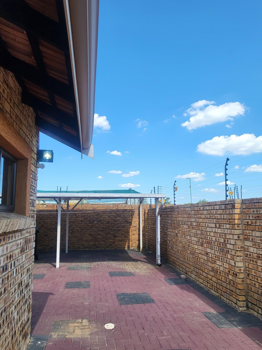3 Bedroom Property for Sale in Sunair Park Gauteng