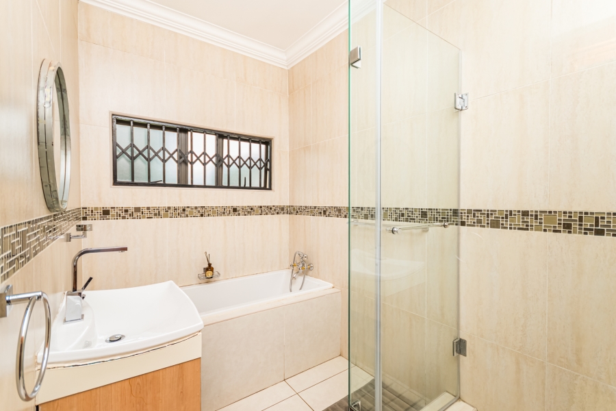 5 Bedroom Property for Sale in Lyttelton Manor Gauteng