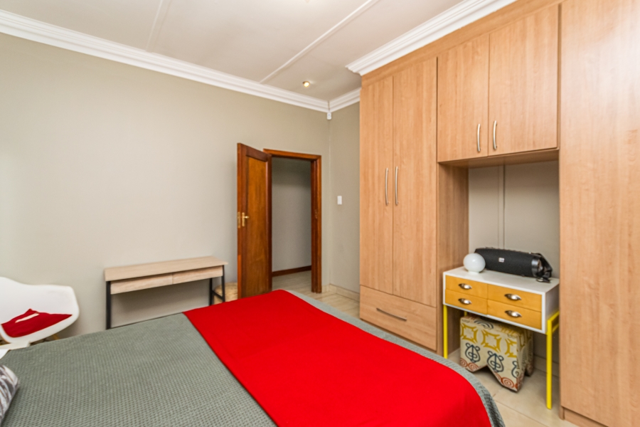 5 Bedroom Property for Sale in Lyttelton Manor Gauteng
