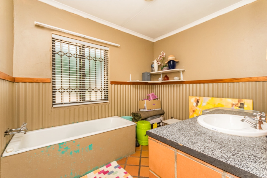 5 Bedroom Property for Sale in Lyttelton Manor Gauteng