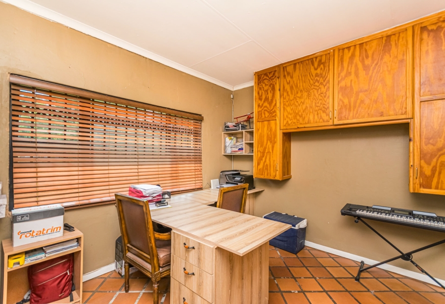 5 Bedroom Property for Sale in Lyttelton Manor Gauteng