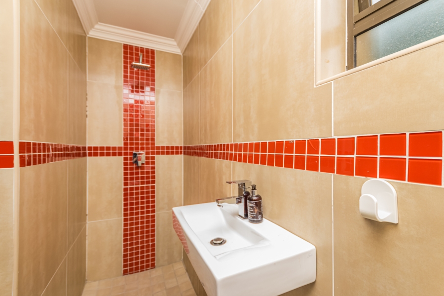 5 Bedroom Property for Sale in Lyttelton Manor Gauteng