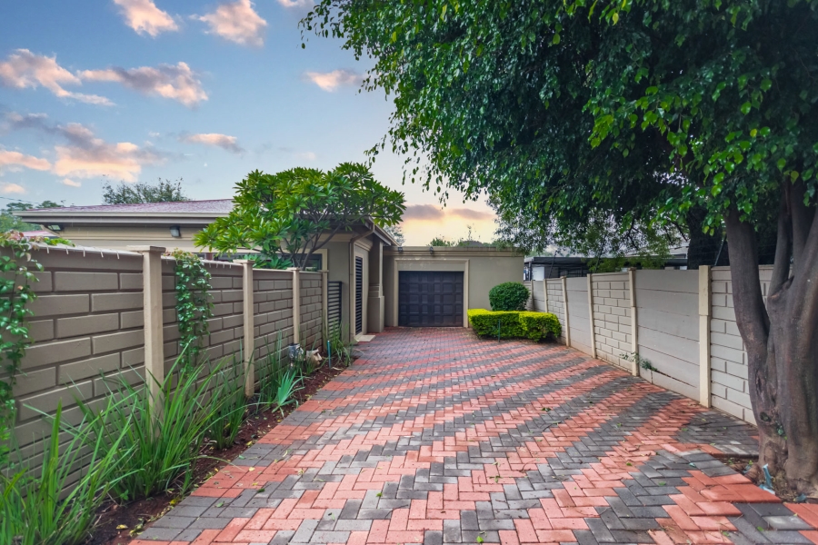 5 Bedroom Property for Sale in Lyttelton Manor Gauteng