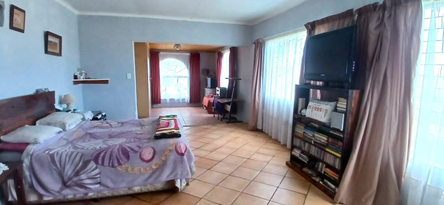 5 Bedroom Property for Sale in Nelsonia Gauteng