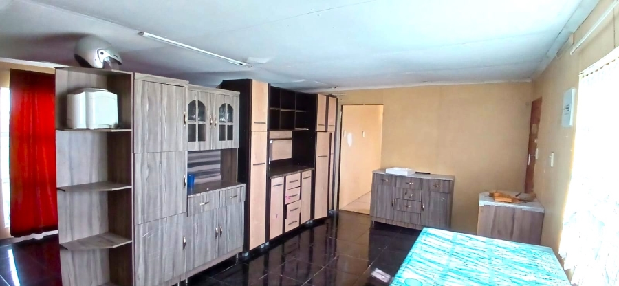 5 Bedroom Property for Sale in Nelsonia Gauteng