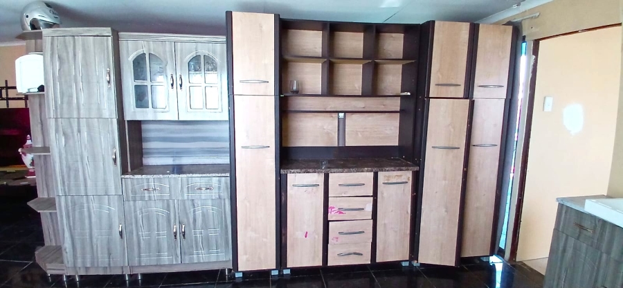 5 Bedroom Property for Sale in Nelsonia Gauteng