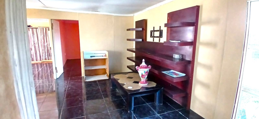 5 Bedroom Property for Sale in Nelsonia Gauteng