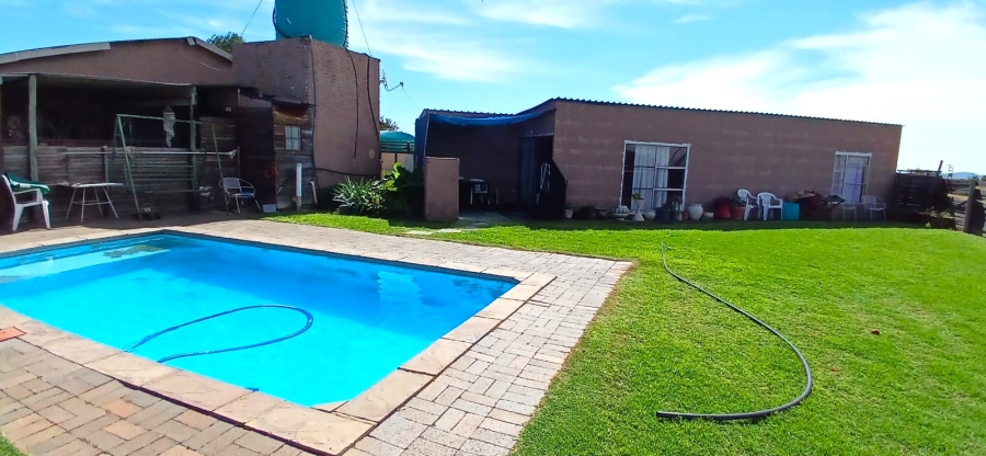 5 Bedroom Property for Sale in Nelsonia Gauteng