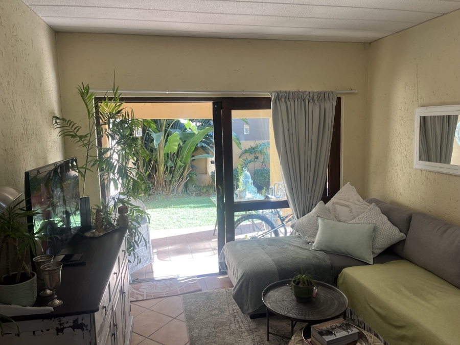 To Let 1 Bedroom Property for Rent in Douglasdale Gauteng
