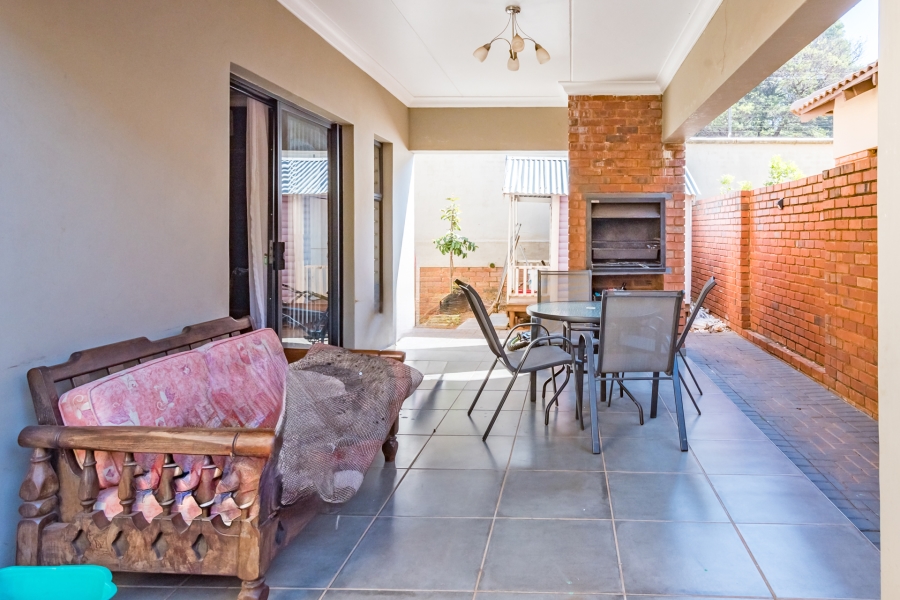 3 Bedroom Property for Sale in Olympus AH Gauteng