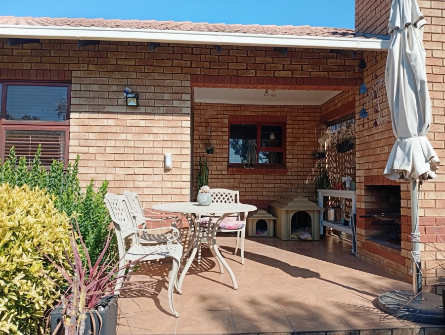 3 Bedroom Property for Sale in Equestria Gauteng