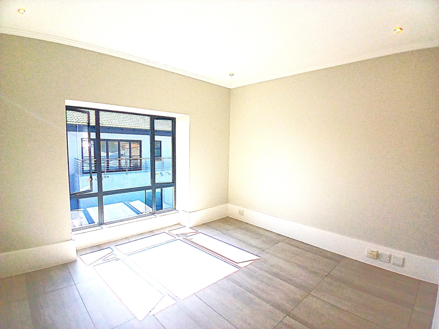4 Bedroom Property for Sale in Blue Valley Golf Estate Gauteng