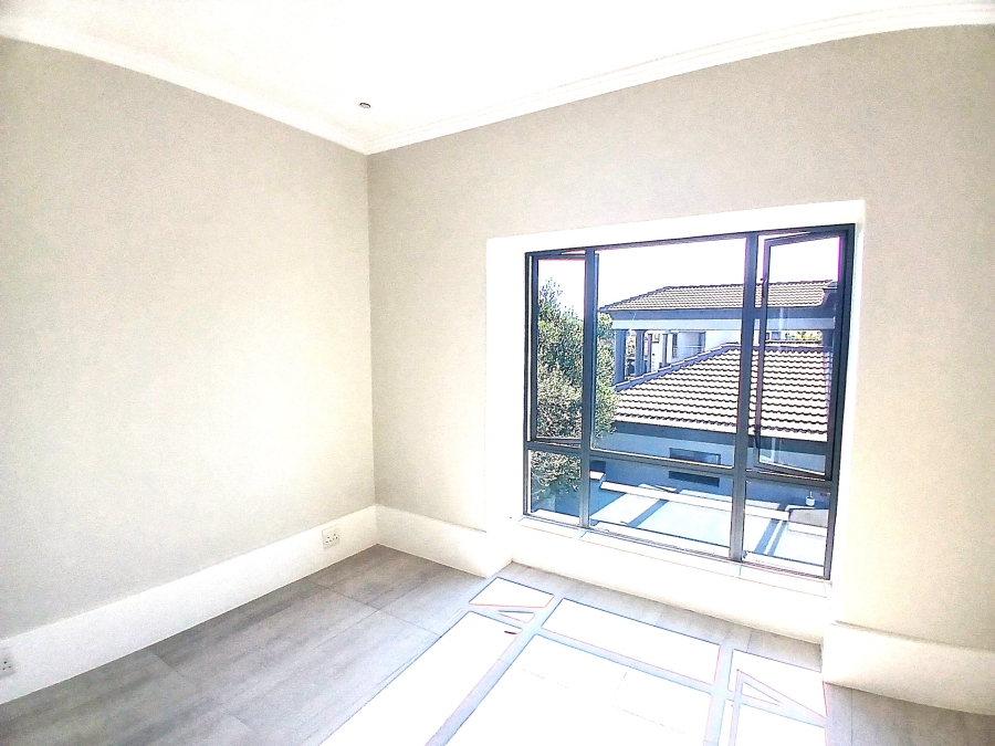 4 Bedroom Property for Sale in Blue Valley Golf Estate Gauteng