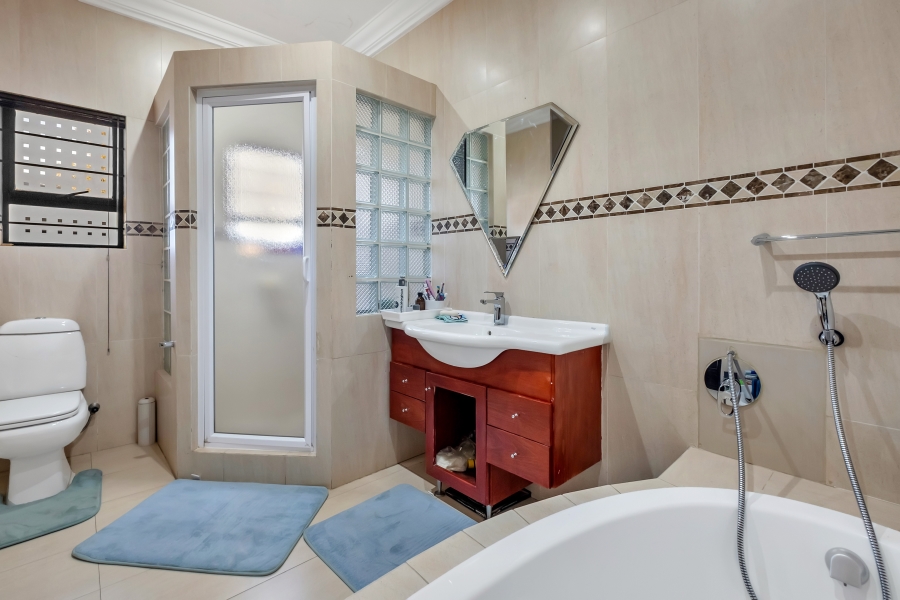 5 Bedroom Property for Sale in Auckland Park Gauteng