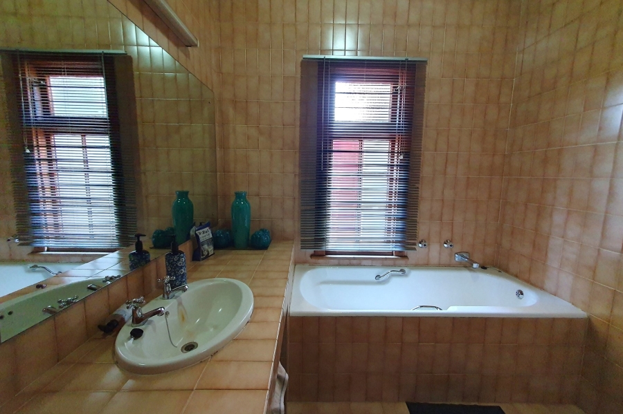6 Bedroom Property for Sale in Arcadia Gauteng