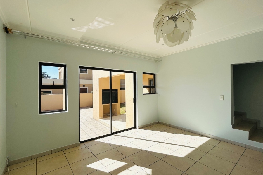 To Let 3 Bedroom Property for Rent in Kyalami Hills Gauteng