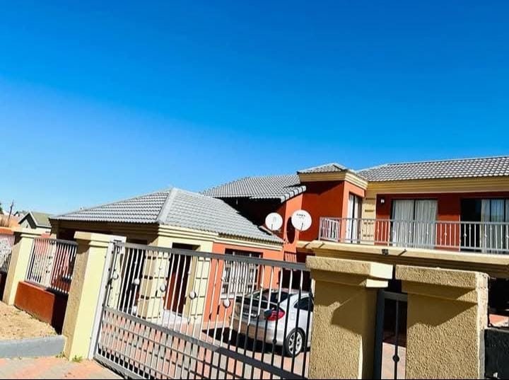 5 Bedroom Property for Sale in Ormonde Gauteng