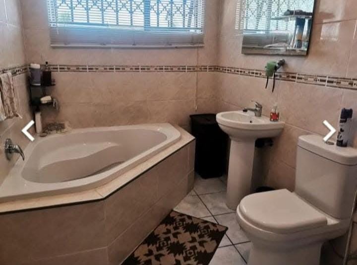 5 Bedroom Property for Sale in Ormonde Gauteng