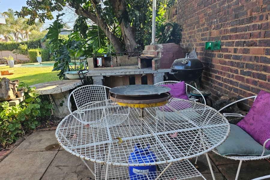 4 Bedroom Property for Sale in Doringkloof Gauteng