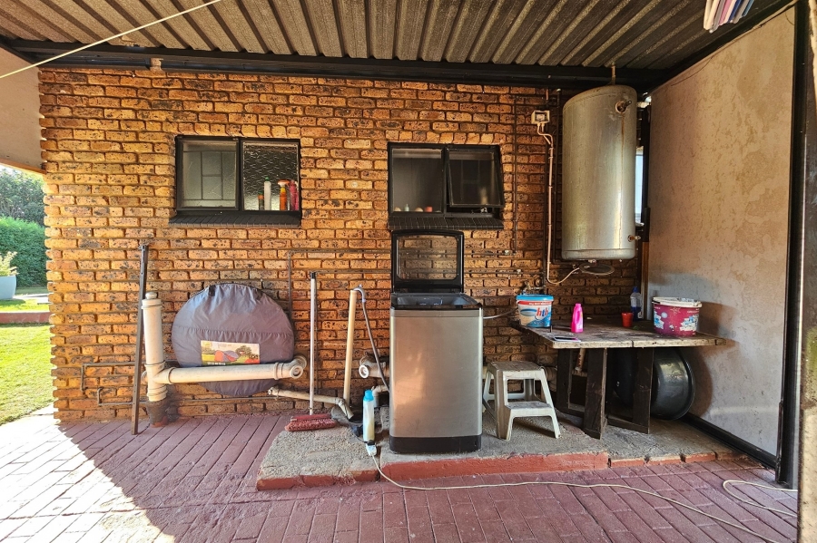 4 Bedroom Property for Sale in Doringkloof Gauteng
