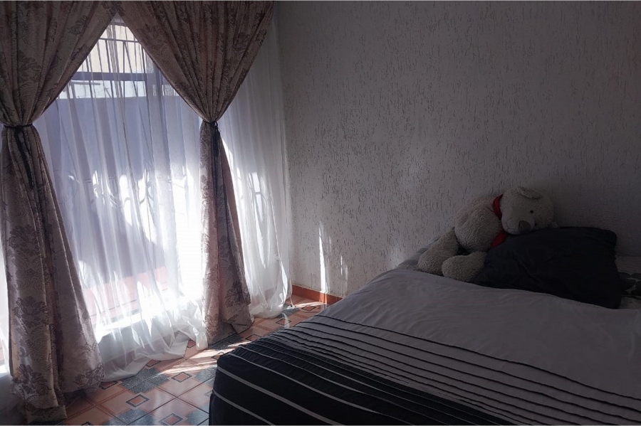 3 Bedroom Property for Sale in Protea North Gauteng